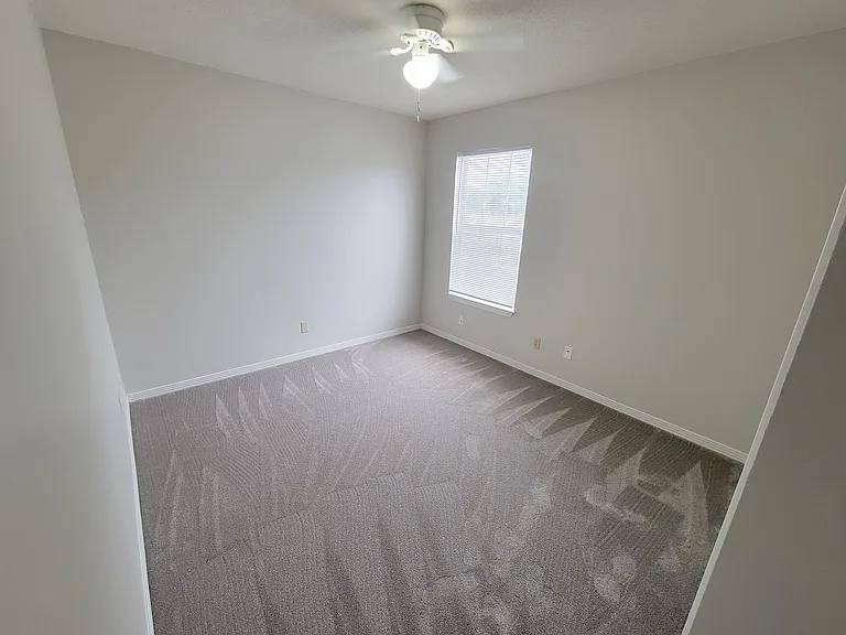 313 Rue Dianne — Photo 4