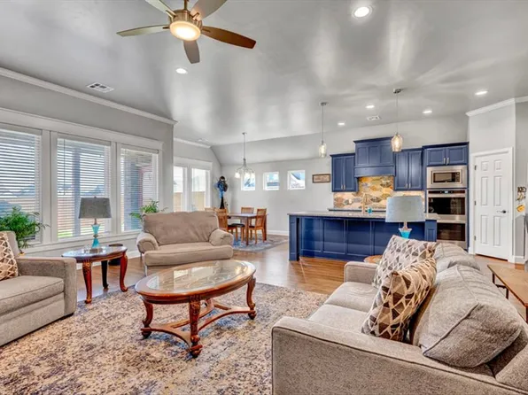 300 Bray Ln, Yukon, OK 73099