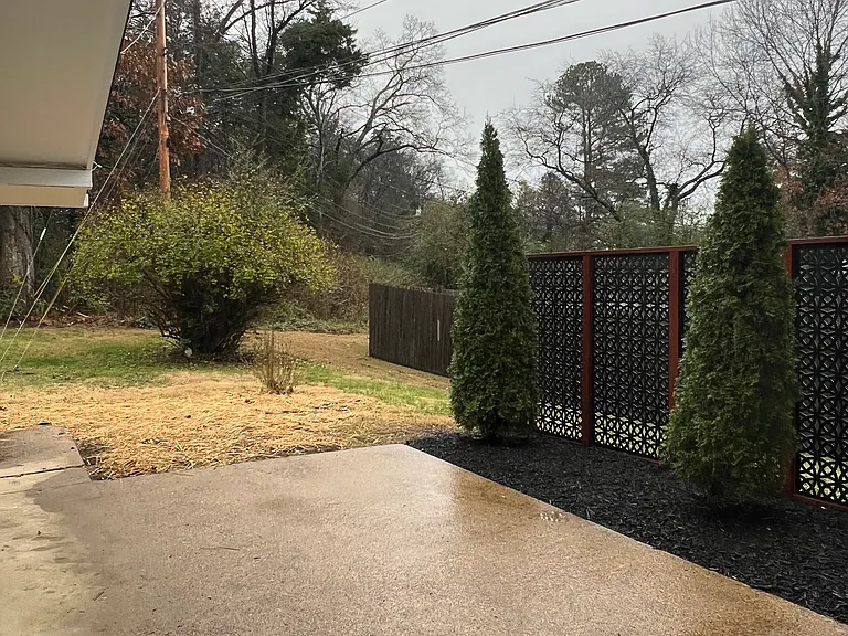 912 Wesley Rd — Photo 10