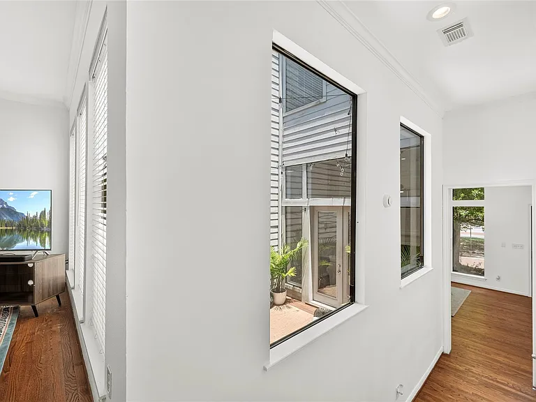 6311 Westcott St — Photo 22