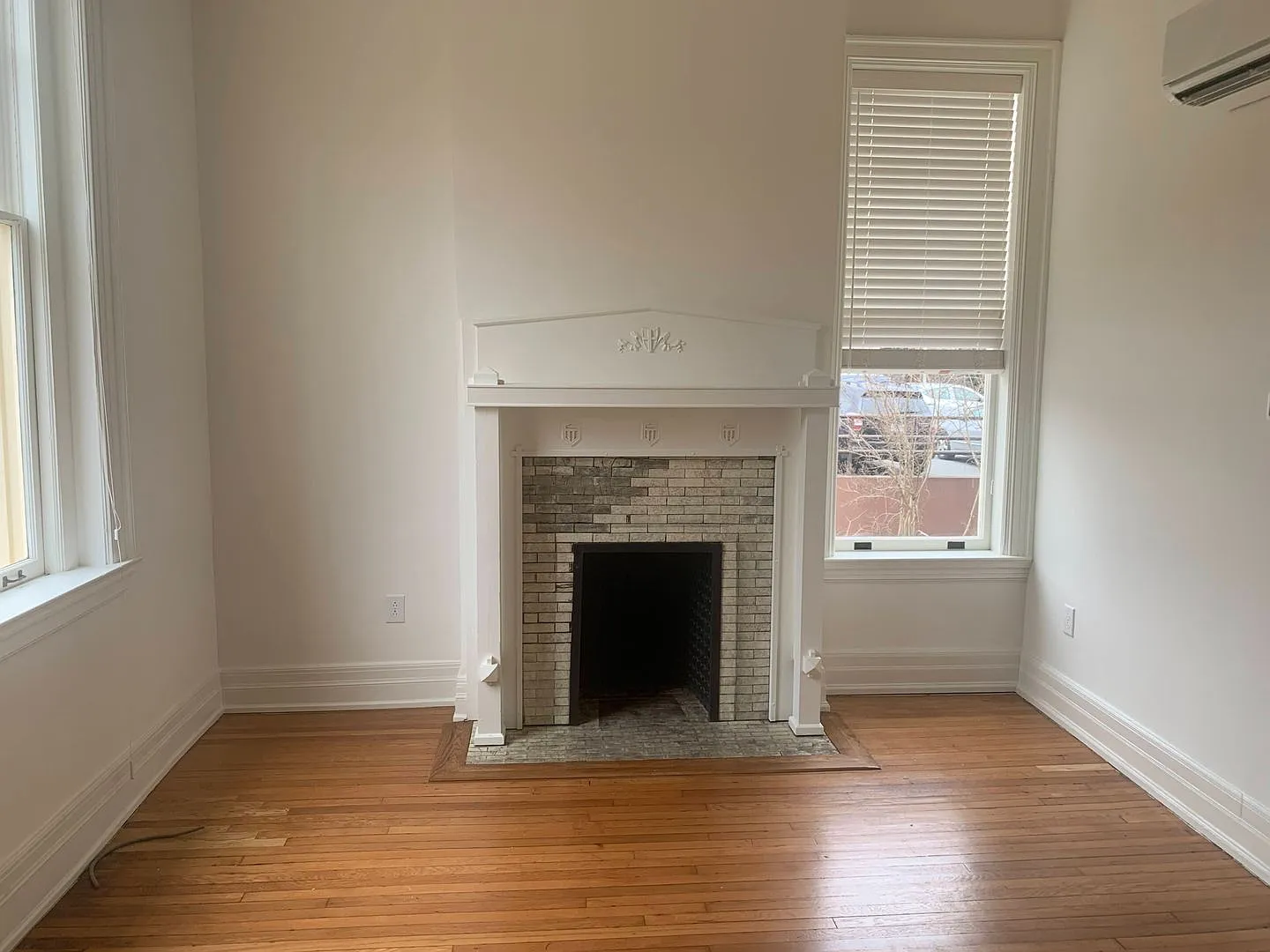 1000 Court Street — Photo 3
