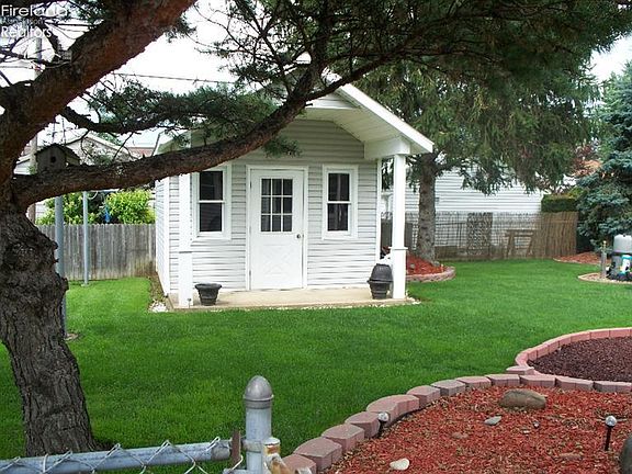 5th image of 2709 Hinde Ave