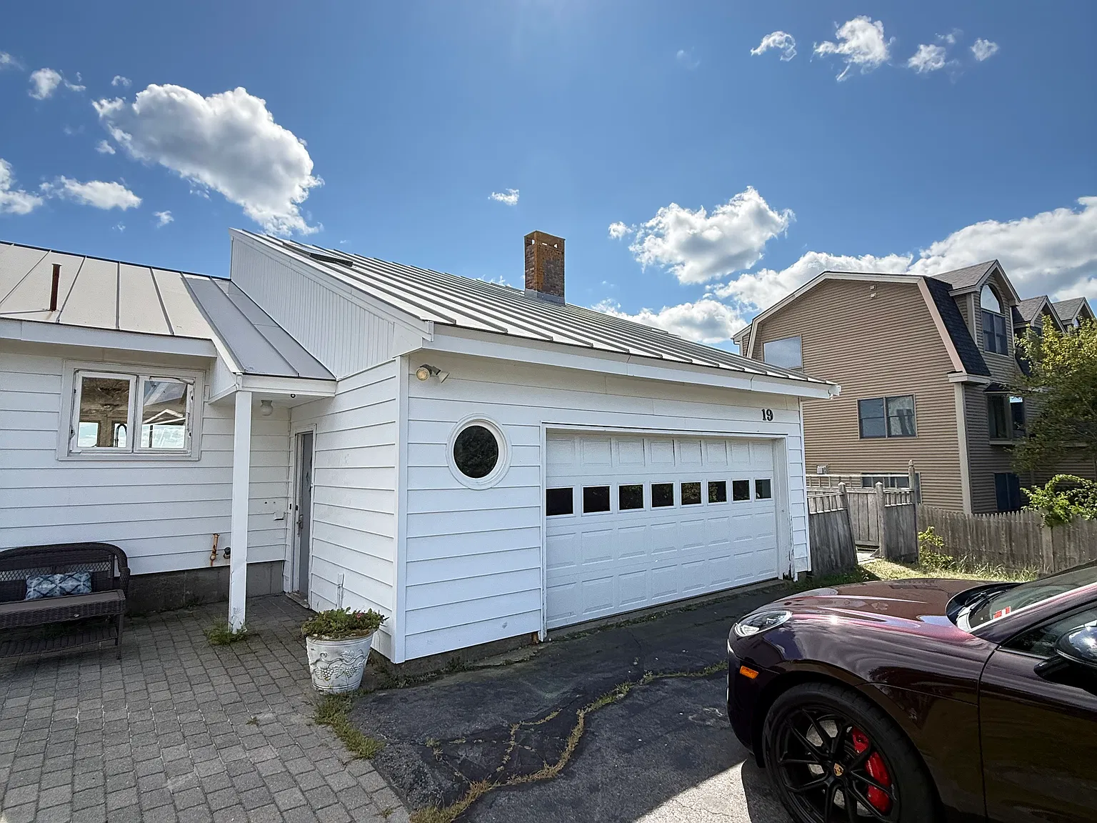 4 bed, 2500 sqft, $3,000 — Photo 2