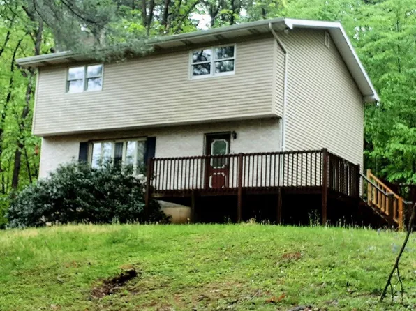 9 Billies Rd, New Philadelphia, PA 17959