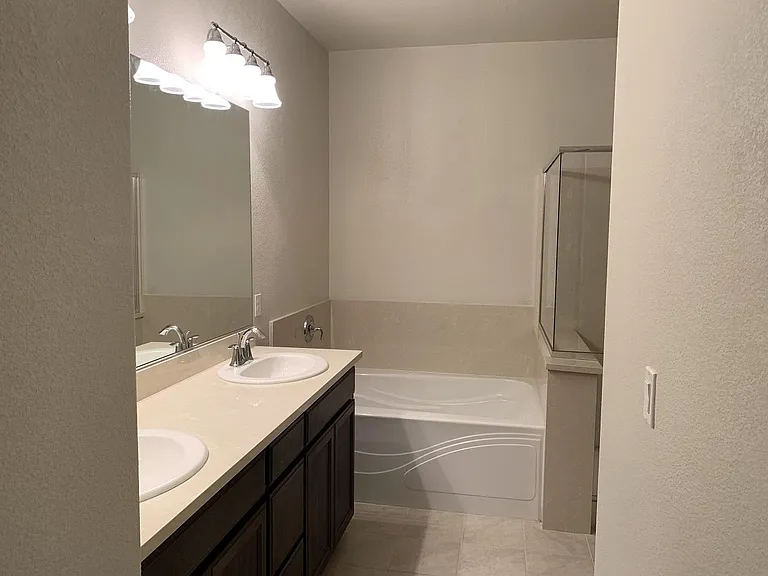501 Jetty Dr — Photo 8