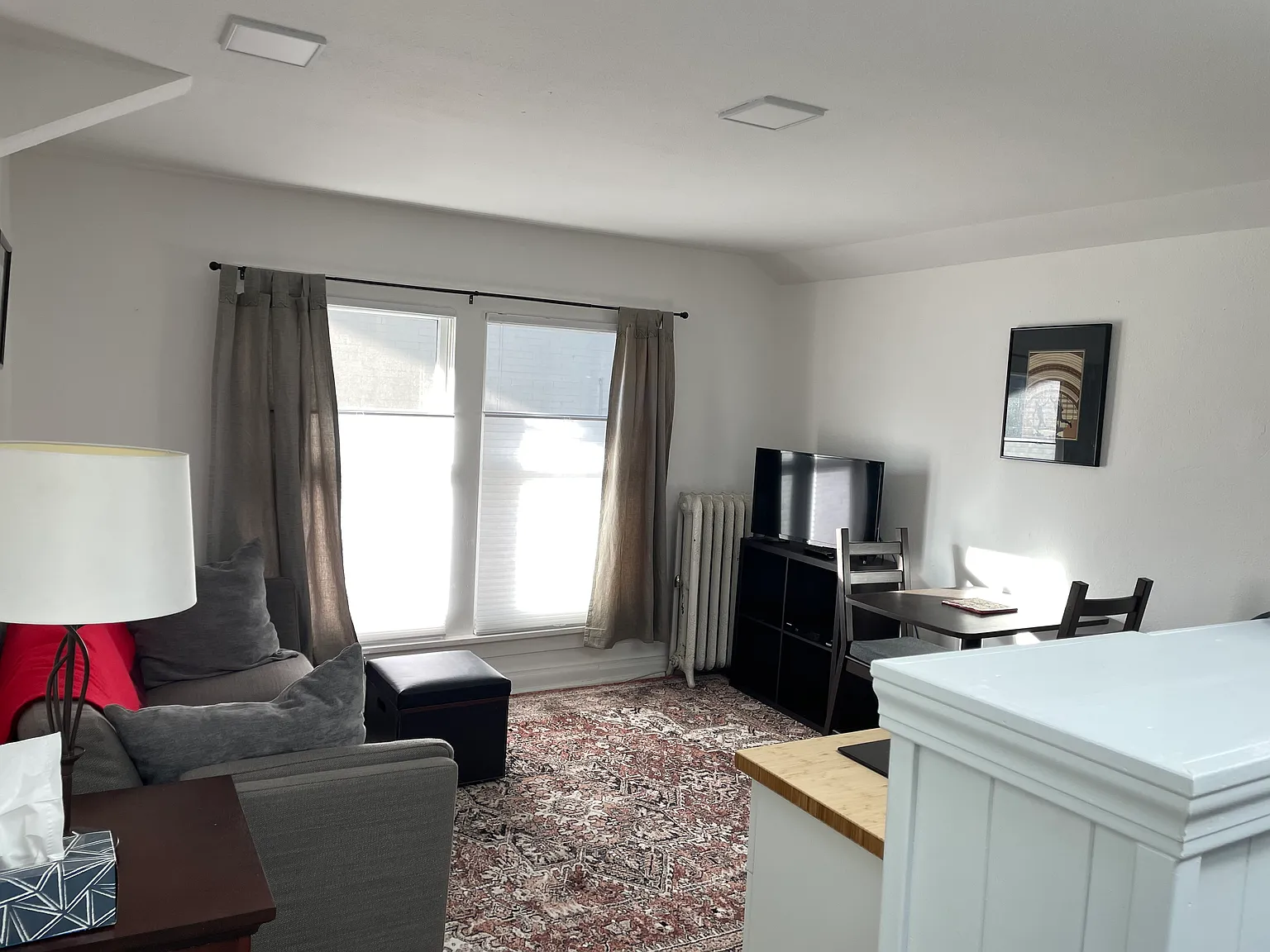 1360 Elizabeth St — Photo 2