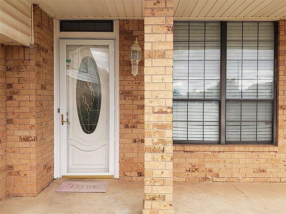 3rd image of 2843 SE 91st St