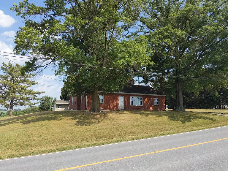 903 Breneman Rd — Photo 11