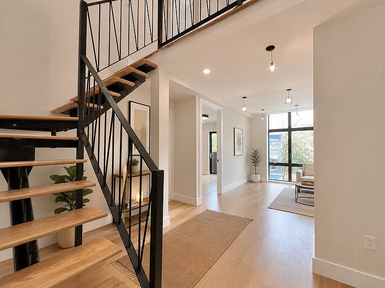 48 Bleecker St #4B — Photo 1