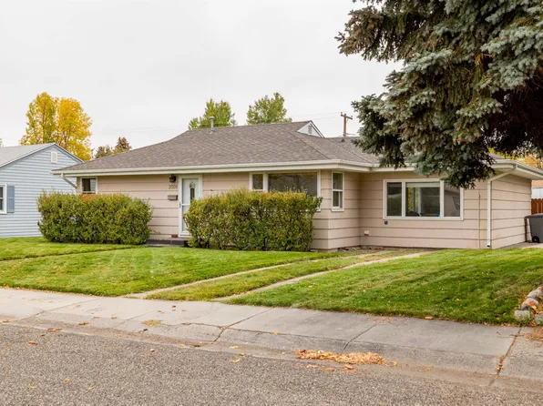 2026 Shoshoni Trail N, Cody, WY 82414