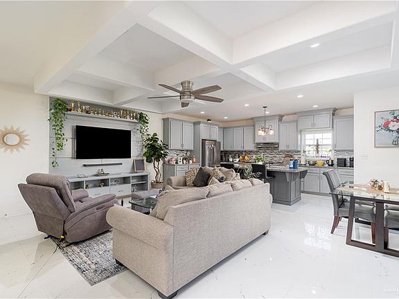 4th image of 2207 King Dr