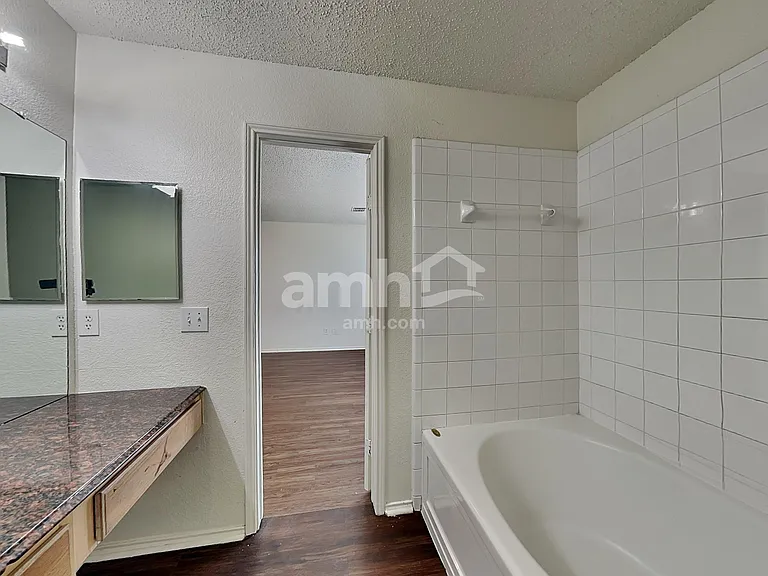 1601 White Oak Rd — Photo 11
