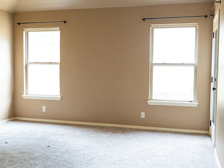 8328 S Gardenia Ave — Photo 8