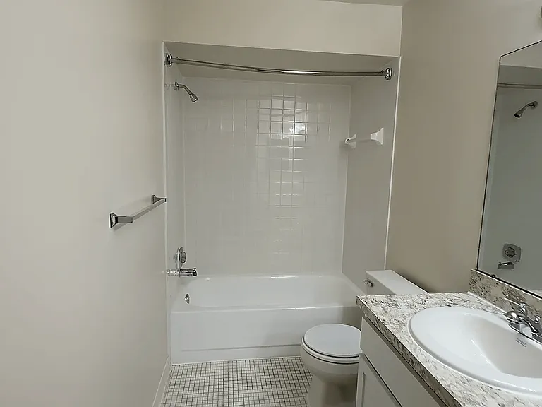 Eastwood Village Apartments — Photo 58