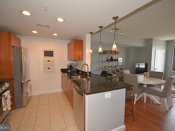 4th image of 2451 Midtown #1320