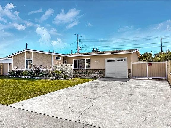 3rd image of 1418 E California Pl