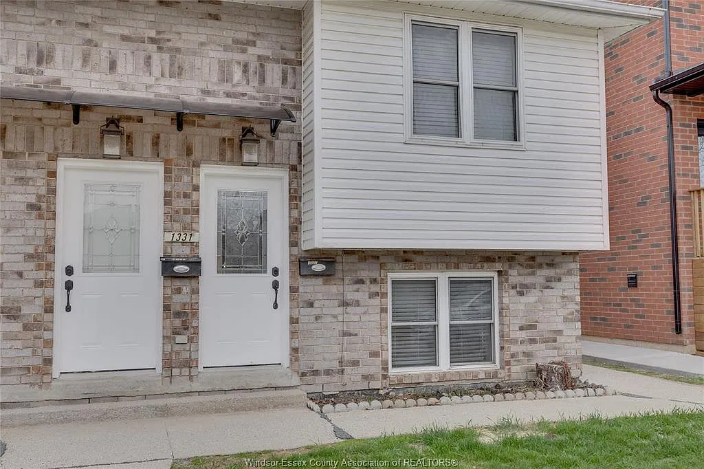2 bed, $1,650 — Photo 2