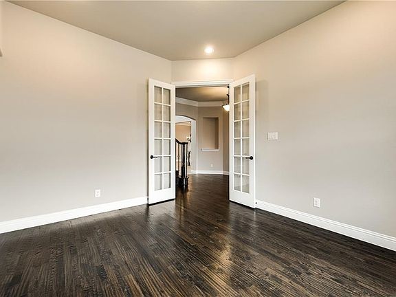 5th image of 3347 Meadowside Dr
