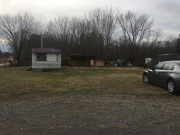 3rd image of 247 Step Rock Hill Rd