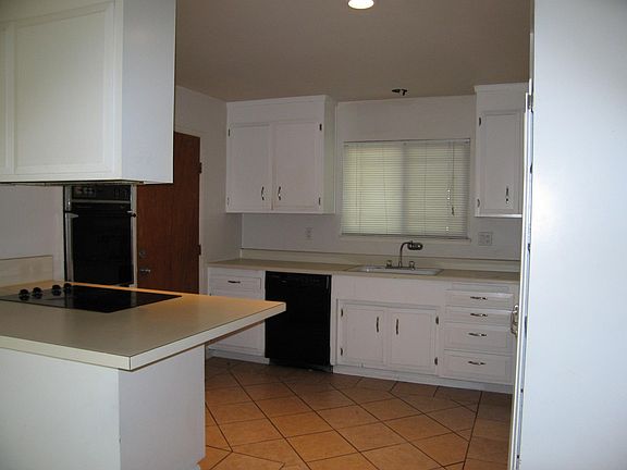 2nd image of 5568 Purdue Pl