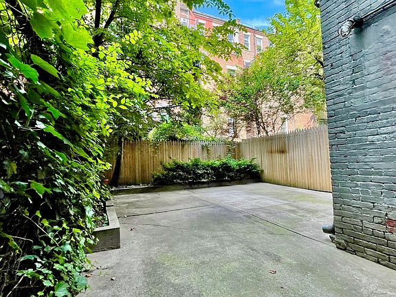 5th image of 339 W 88th St APT 1