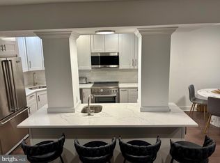 105 Lombard St #B, Philadelphia, PA 19147