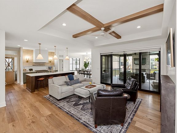 4th image of 5822 NE Oak Dr