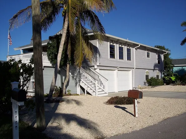 3630 Outrigger Ln, Saint James City, FL 33956