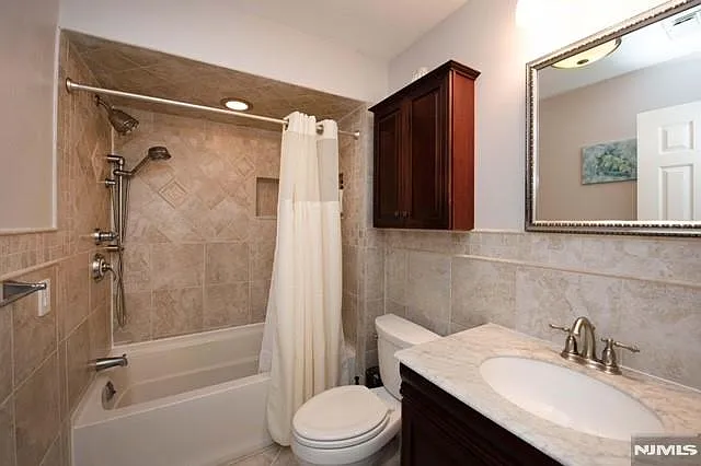 11 S Maple Ave #B — Photo 15