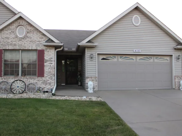 416 Kevin Rd #416, Blue Grass, IA 52726