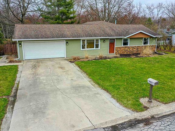 2nd image of 643 Crown Hill Dr W