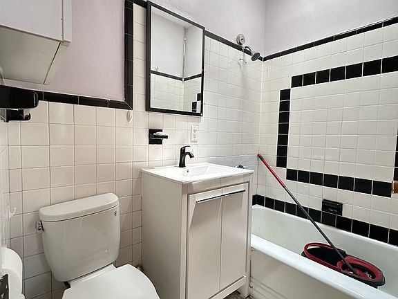 3rd image of 7913 15th Ave Floor 2