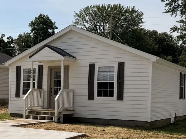 605 Court St, Bloomfield, MO 63825