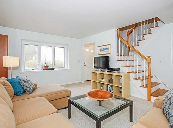4th image of 8 Creek Ct #5