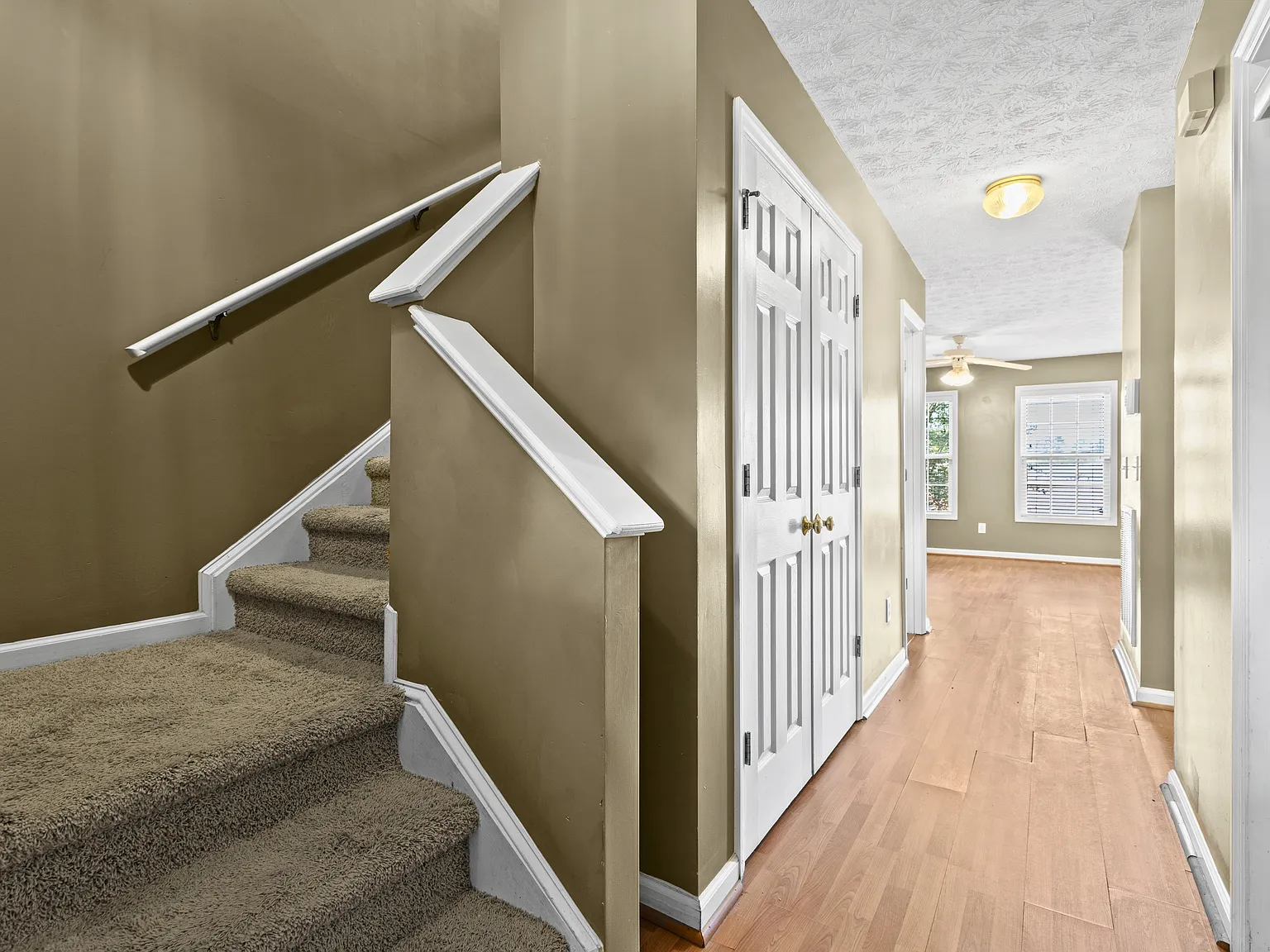 2428 E University Dr. #910 - 910 — Photo 2