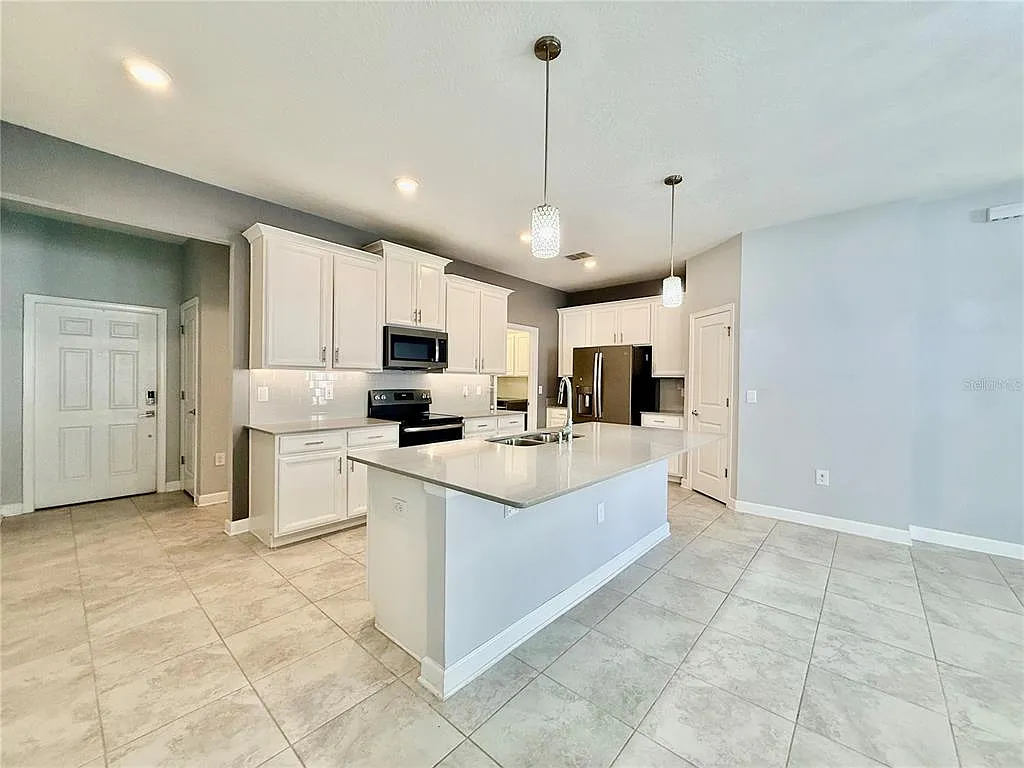 3 bed, 2.5 bath, 1770 sqft, $2,900 — Photo 4