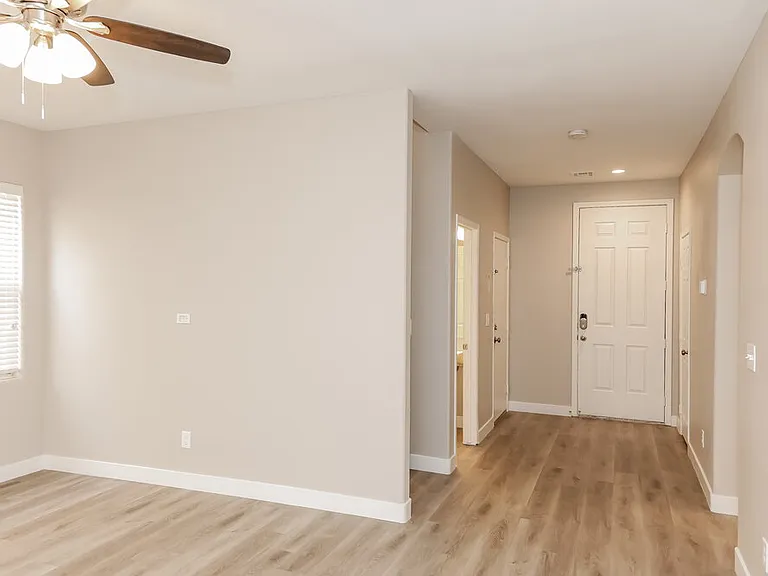 5864 Cape Hatteras Ct — Photo 5