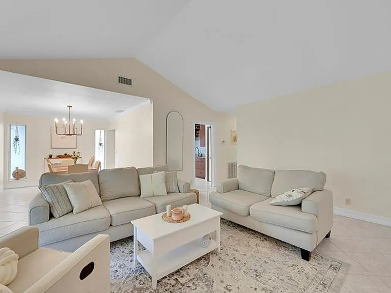 6245 Old Court Rd #202 — Photo 5