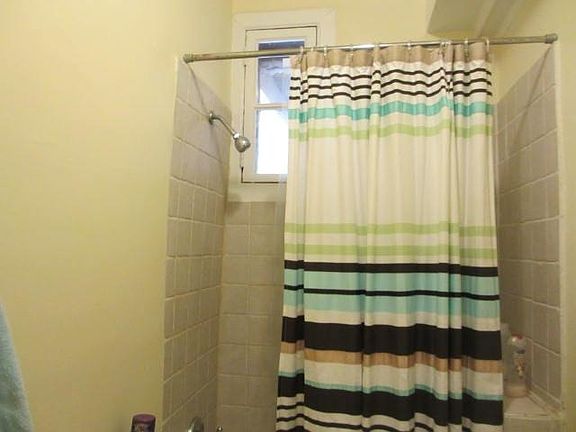 Spacious Bathroom
