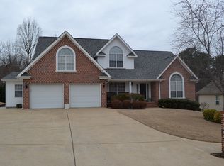 3913 Timber Trace Dr, Ooltewah, TN 37363
