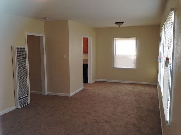 5th image of 506 E Arbor Vitae St APT 2