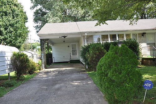 3rd image of 104 N 8th St