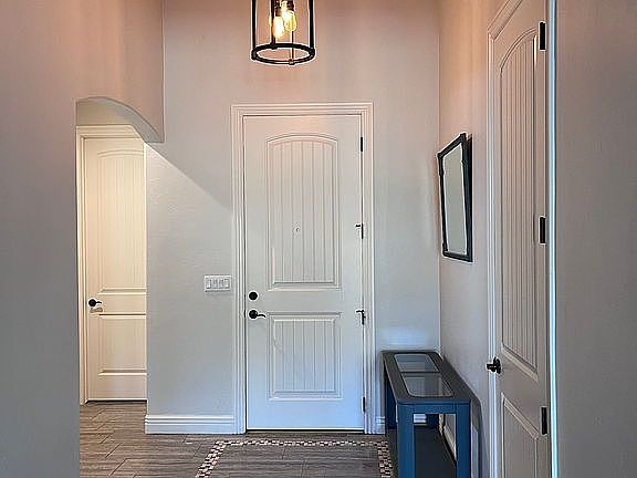 4th image of 281 E Painted Trail Way