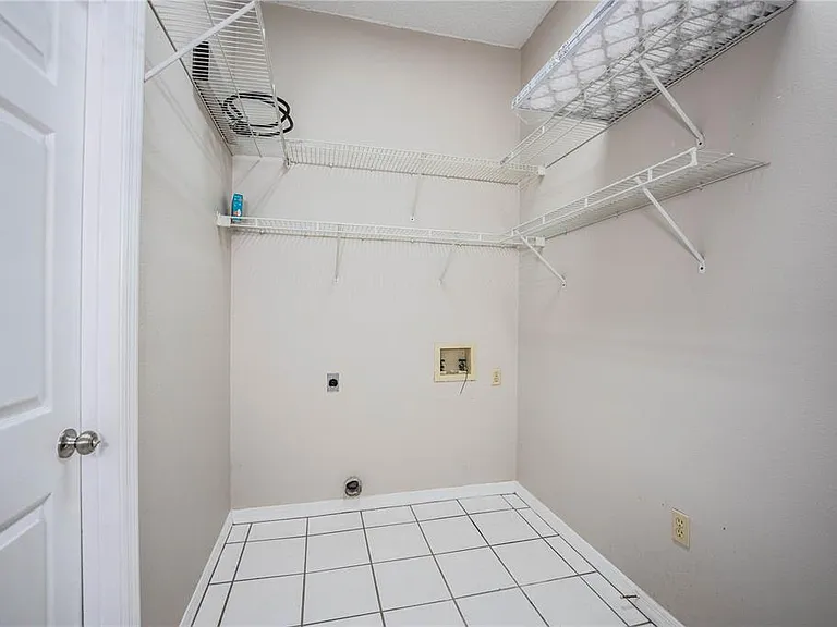 2326 Deerbrook Dr — Photo 60