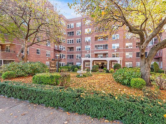 3rd image of 6766 108th St APT D33