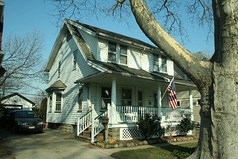 2nd image of 1354 Lakewood Ave