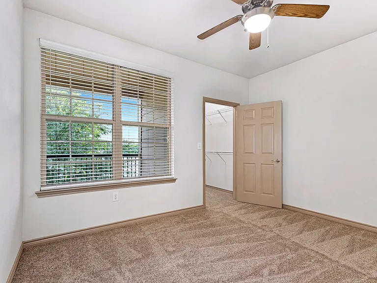 Trinity Bell Gardens Apartments — Photo 19
