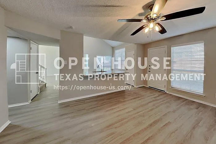 6703 Olivewood Dr — Photo 4