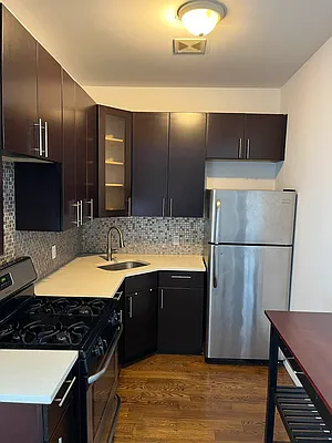 Rented by Celine Moradof-Nazarian, LREB | media 3