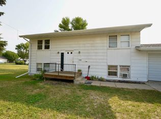 1308 6th Ave NW, Jamestown, ND 58401